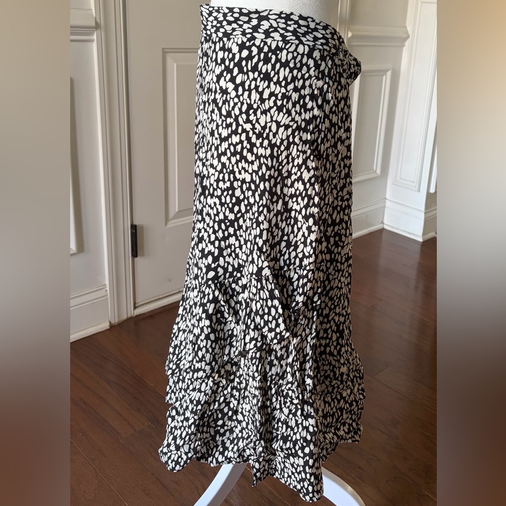 Talbots Abstract Animal Print Ruffle Skirt Size Medium - Picture 3 of 5